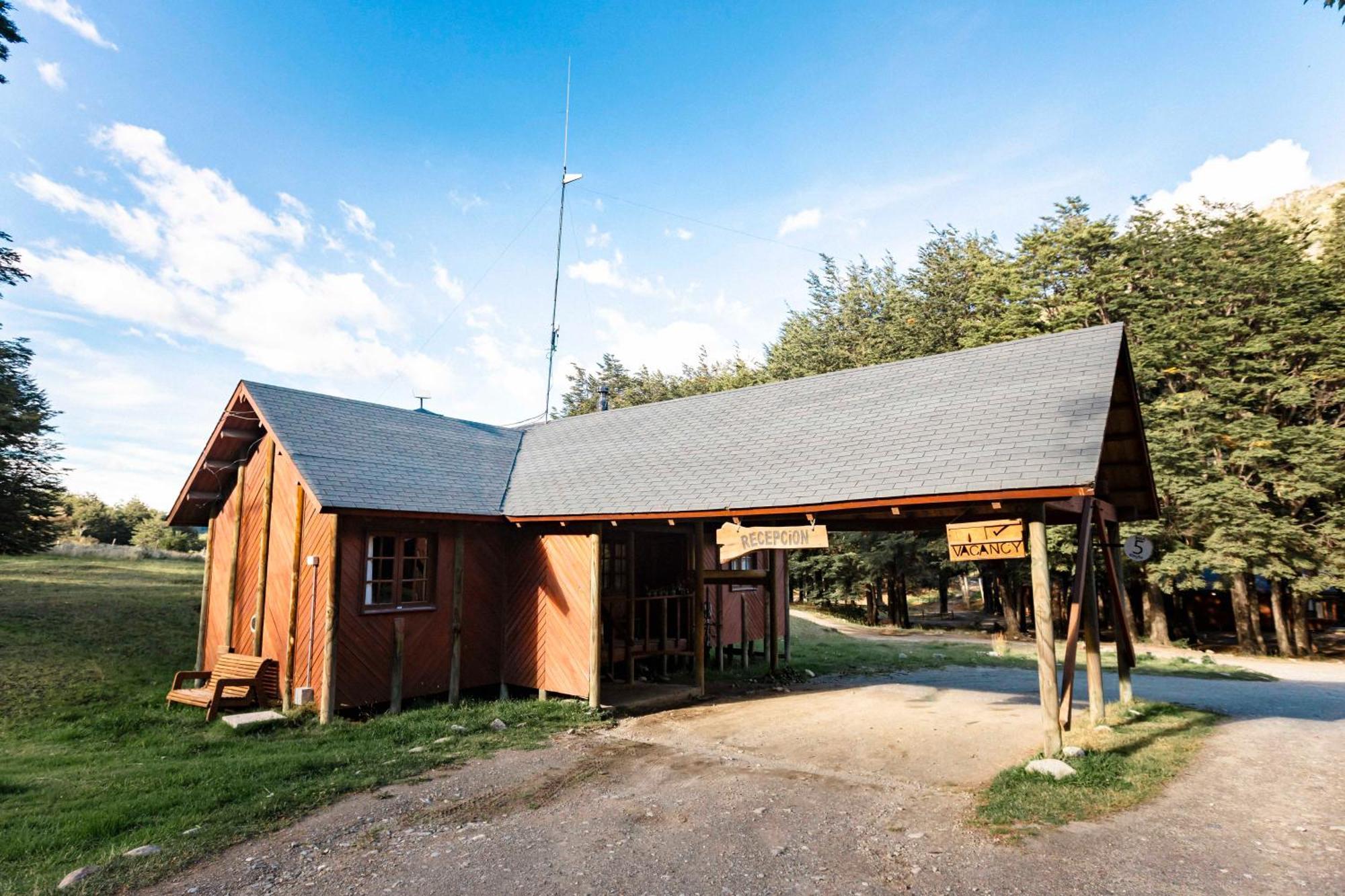 Green Baker Lodge Puerto Bertrand Exterior photo